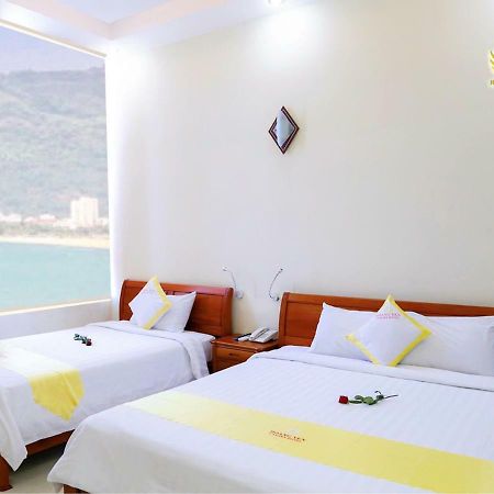 Hoang Yen Canary Hotel Куинён Экстерьер фото