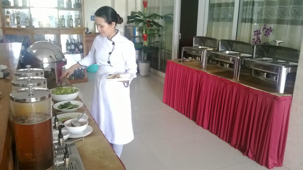 Hoang Yen Canary Hotel Куинён Экстерьер фото