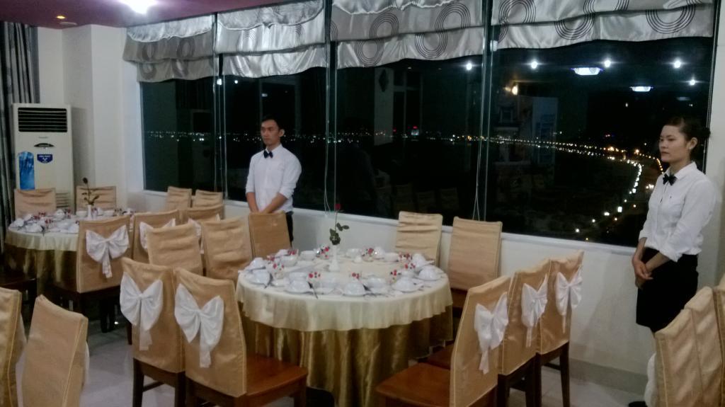 Hoang Yen Canary Hotel Куинён Экстерьер фото