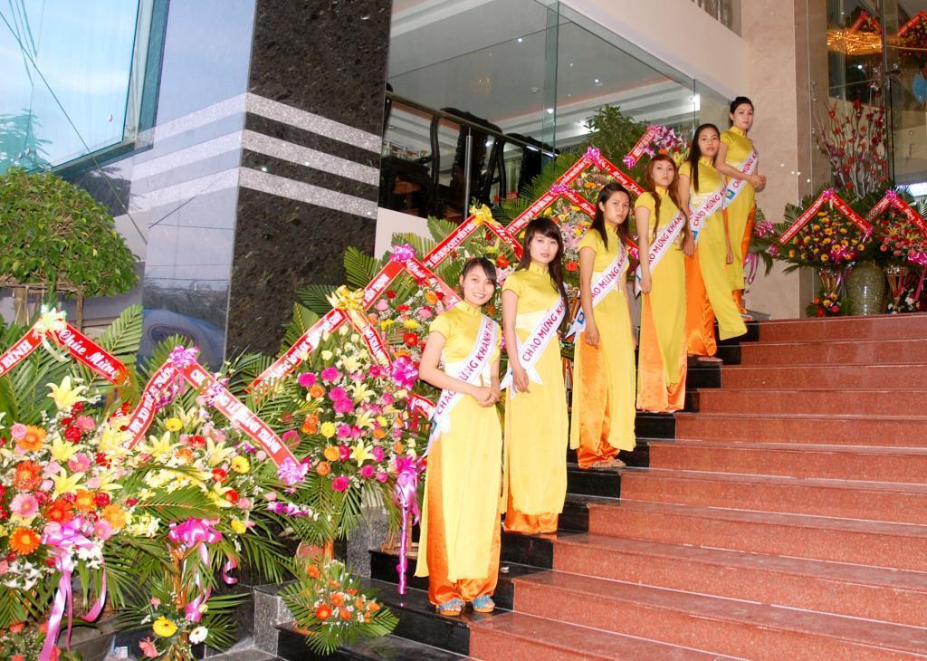 Hoang Yen Canary Hotel Куинён Экстерьер фото