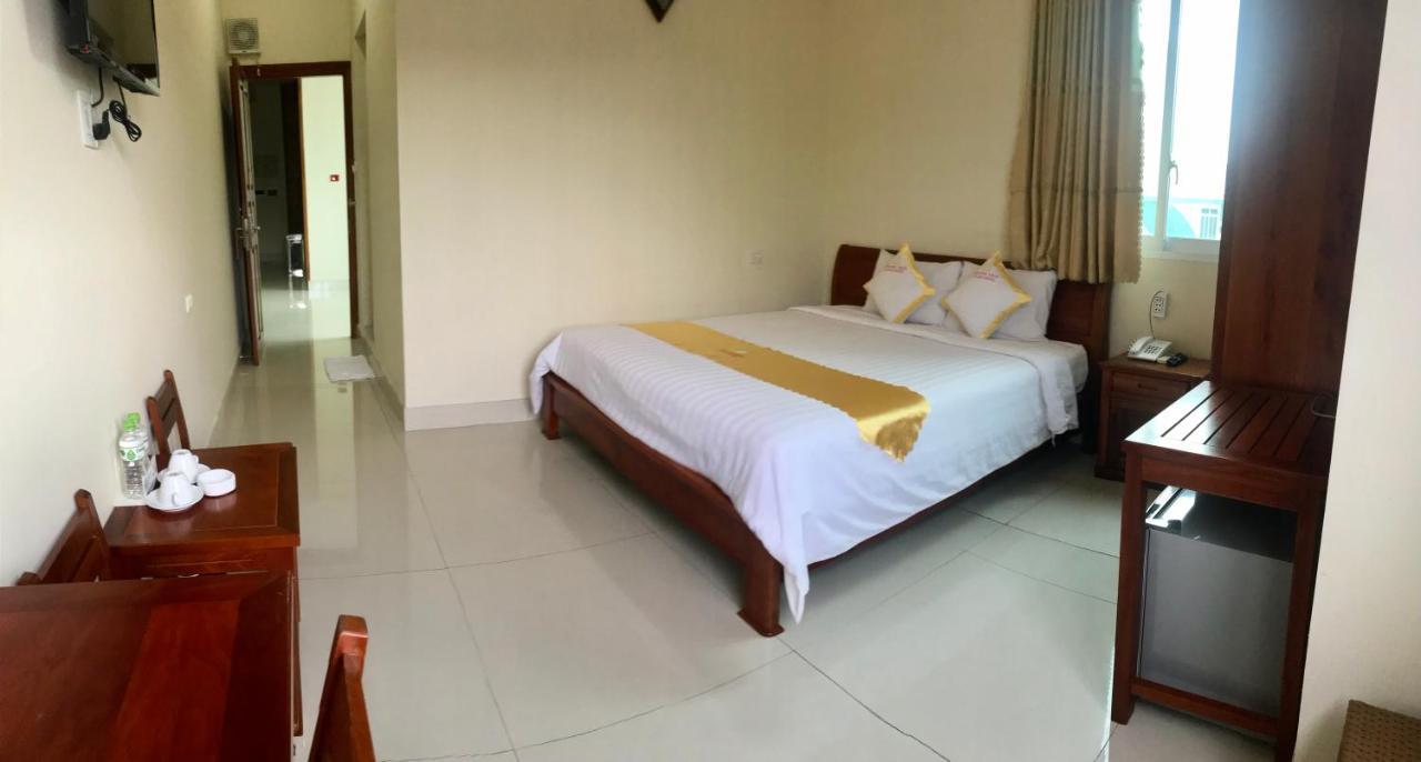 Hoang Yen Canary Hotel Куинён Экстерьер фото