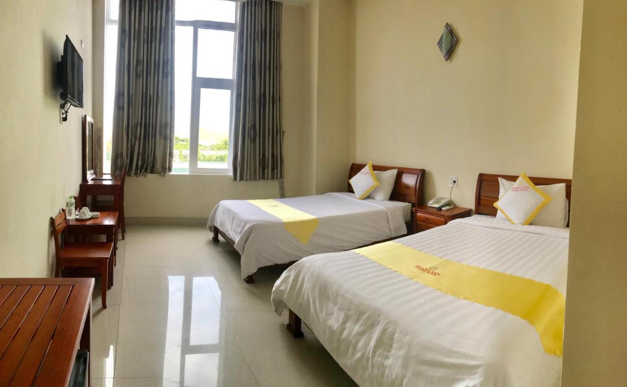 Hoang Yen Canary Hotel Куинён Экстерьер фото