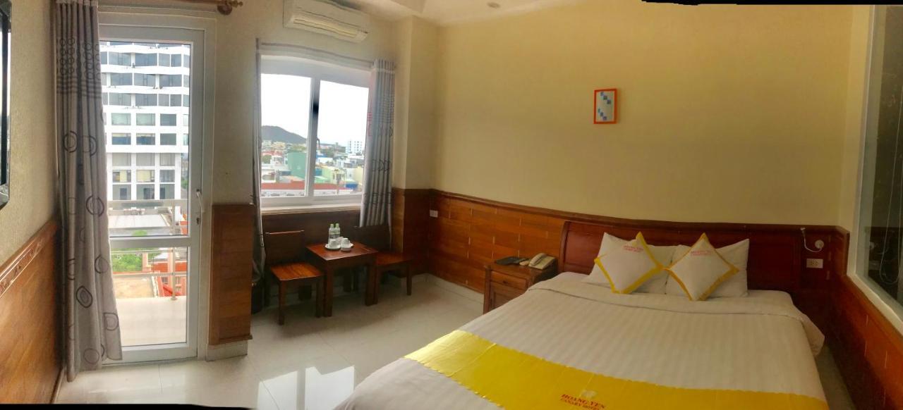Hoang Yen Canary Hotel Куинён Экстерьер фото