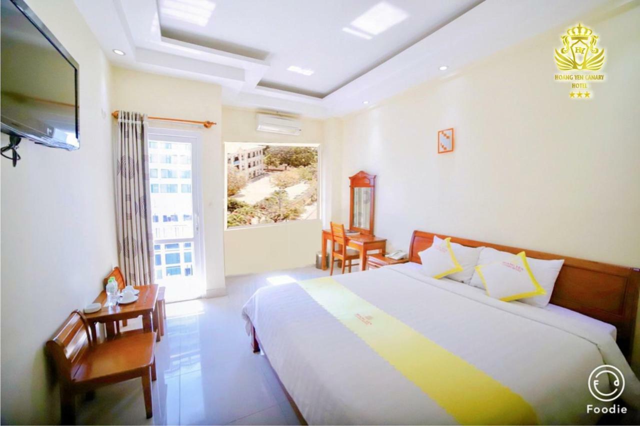 Hoang Yen Canary Hotel Куинён Экстерьер фото